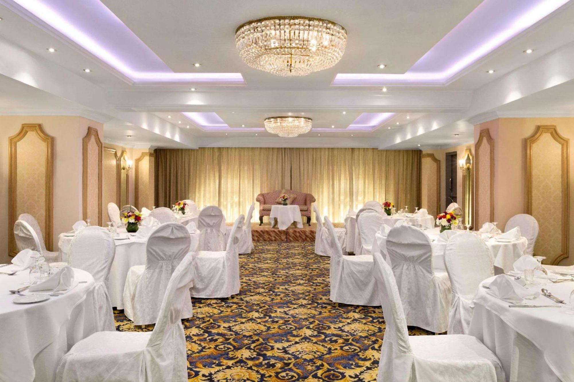 Hawthorn Suites By Wyndham Al Khobar Exterior foto